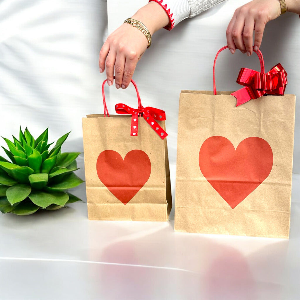 Kalp Baskılı Kraft Kağıt Çanta 25x31 cm – Özel Tasarım | 24 Adet